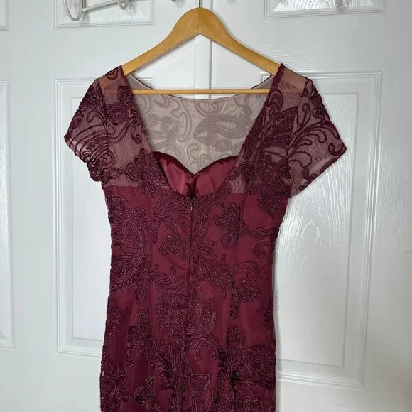 JS Collections Women's Boat Neck Short Sleeve Laced Burgundy  Mermaid Gown - Picture 7 of 16